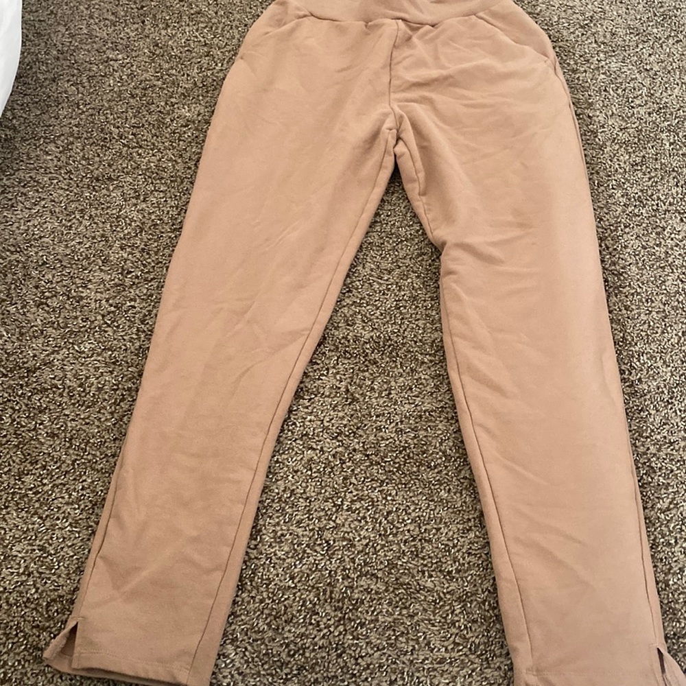 Light brown activewear joggers with pockets